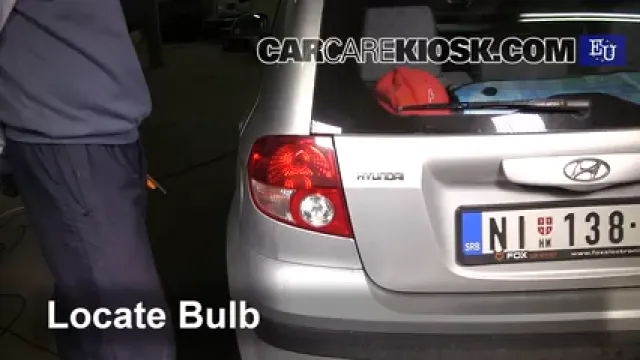 2002 Hyundai Getz GL 1.1L 4 Cyl. Éclairage Feux de marche arrière (remplacer une ampoule)